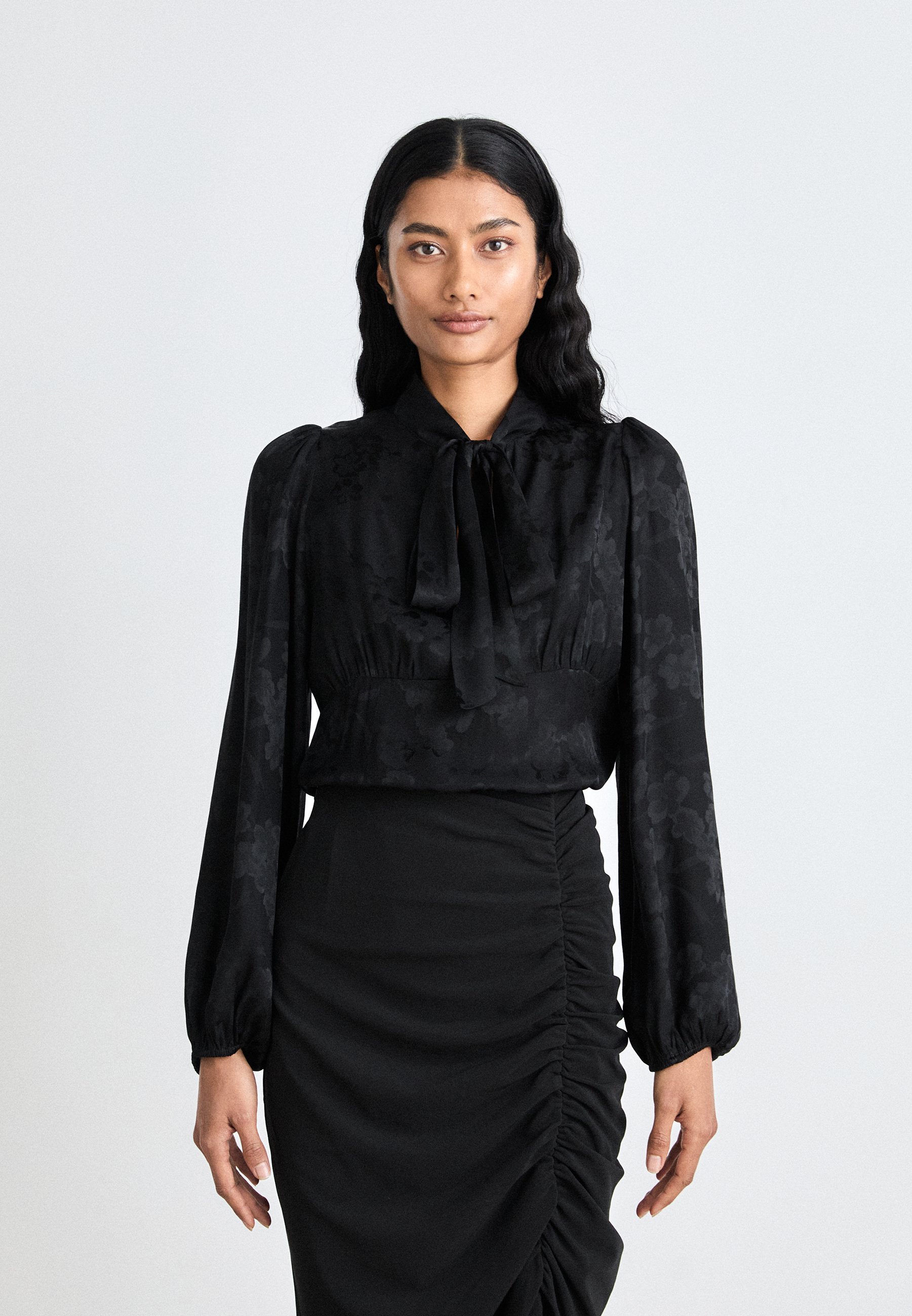 Schwarze bluse 46 Clearance